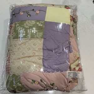 Brand new twin quilt